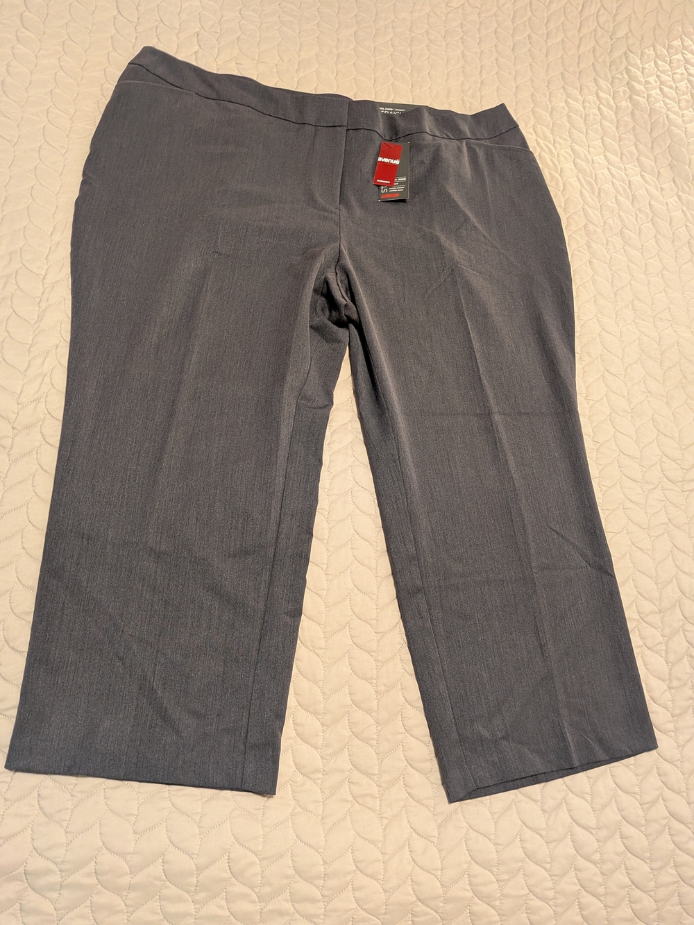 Avenue Straight Leg Pants in Charcoal Gray